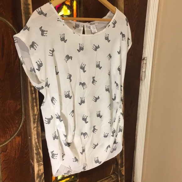 Persaya Top - Picture 2 of 6